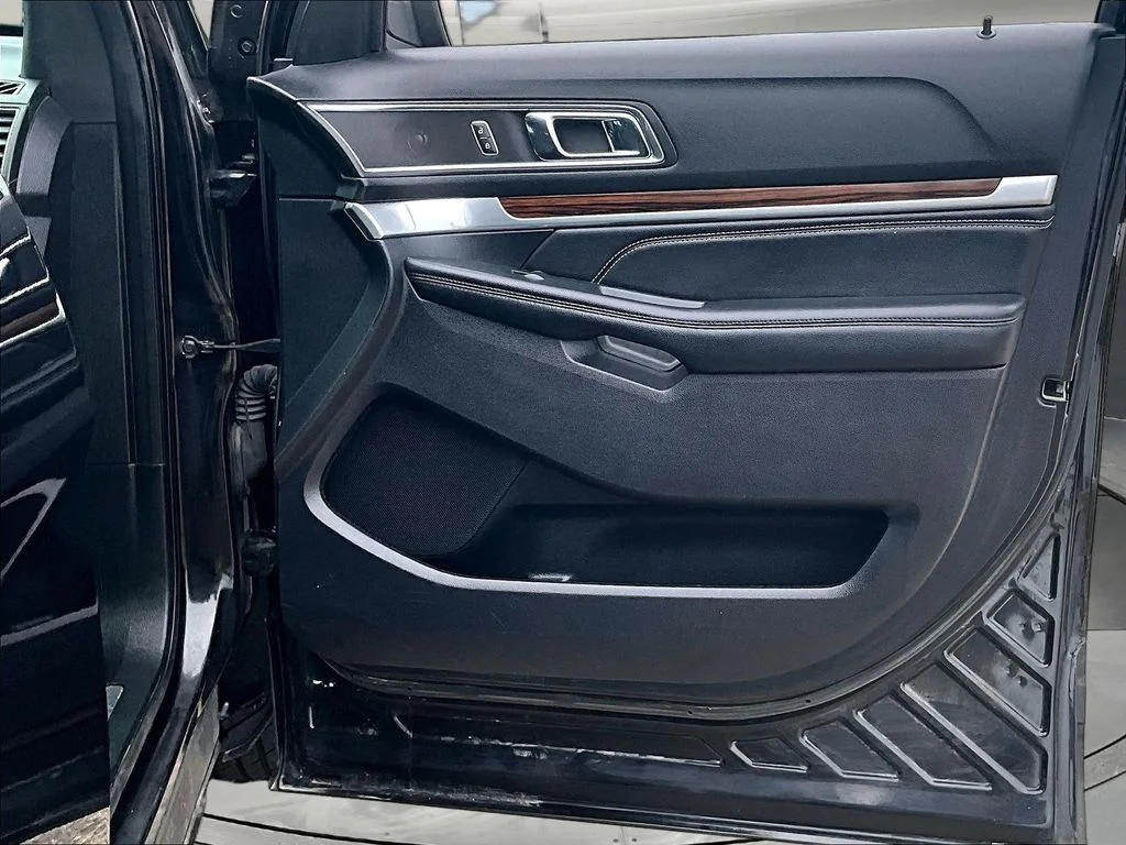 Certified Used 2019 Black Ford Limited image 32