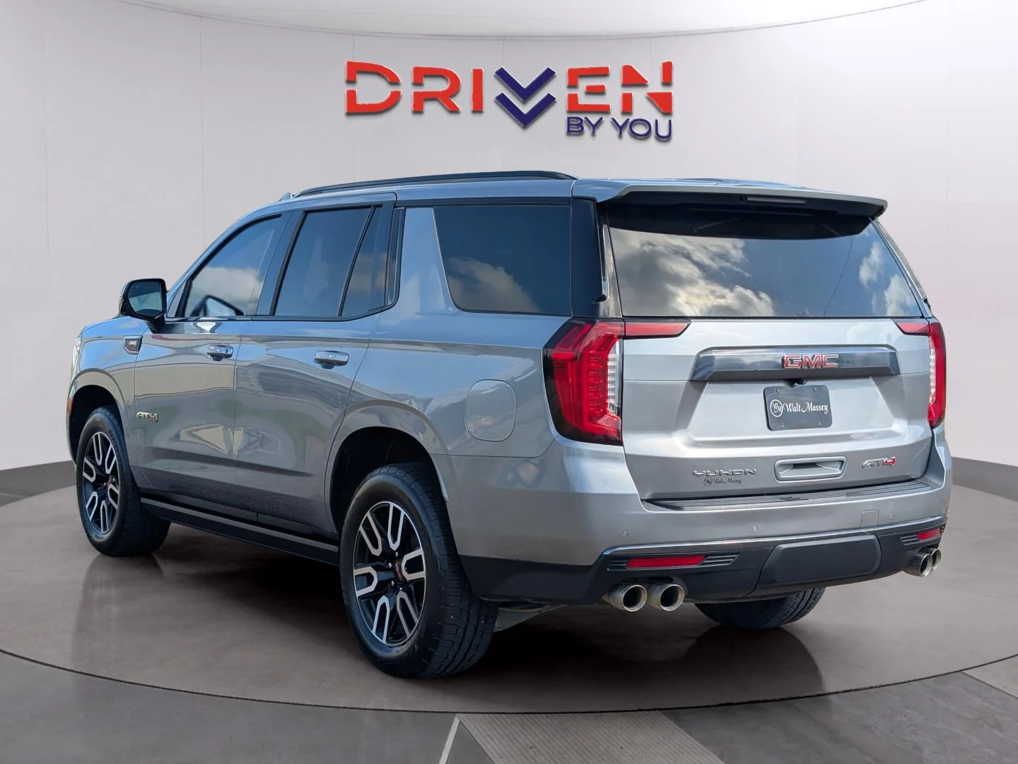 Used 2023 Sterling Metallic GMC AT4 image 3