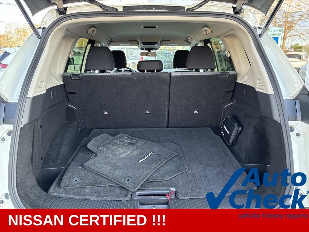 Used 2023 White Nissan SV image 13