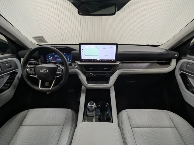 New 2026 Carbonized Gray Metallic Ford Platinum™ image 35