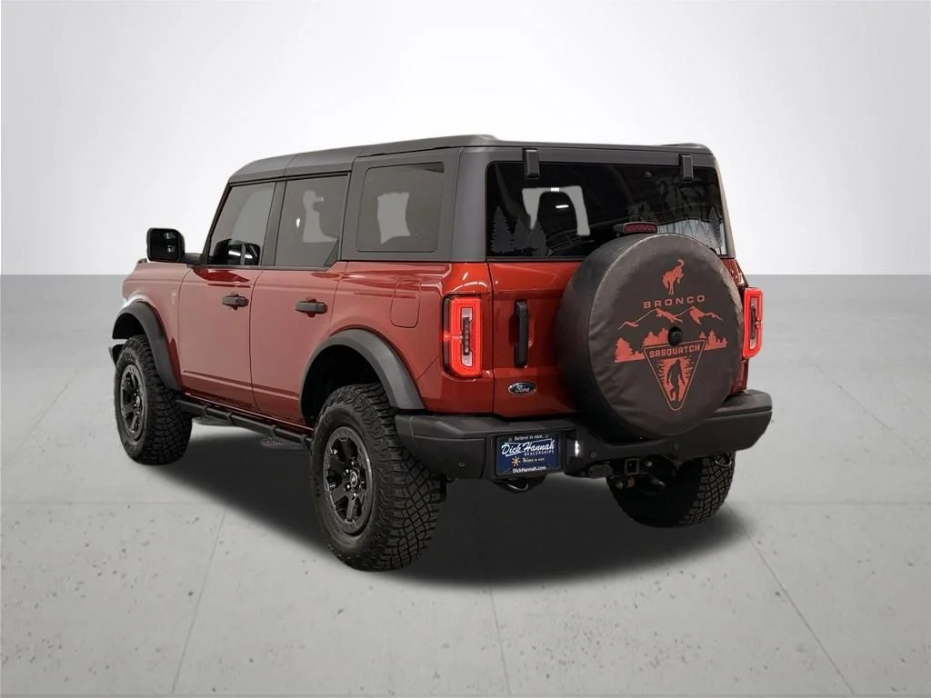 Used 2022 Red Ford Badlands image 14