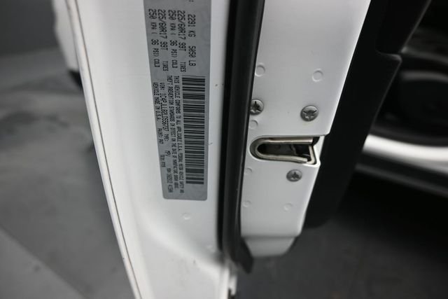 Used 2020 White Jeep Latitude Plus image 20