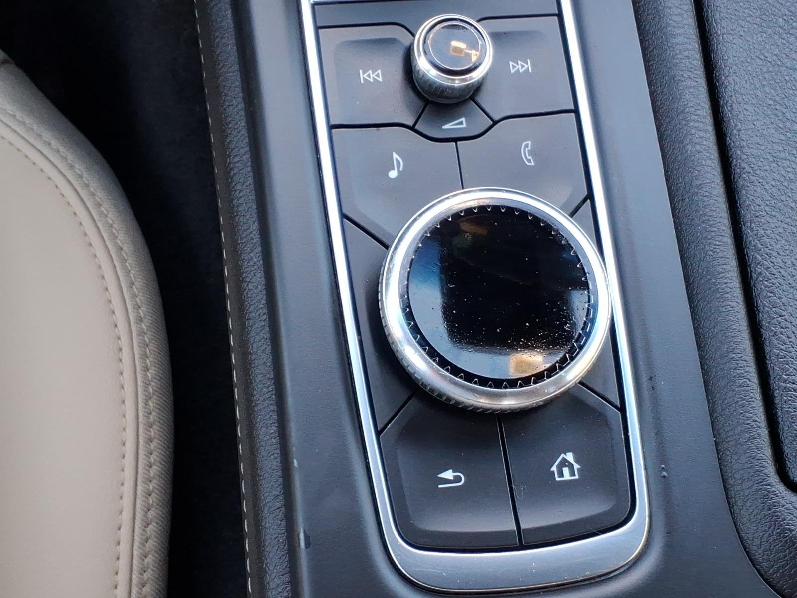 Used 2020 GRAY Cadillac Luxury image 20