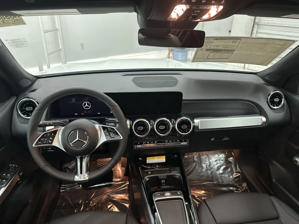 Used 2026 White Mercedes-Benz GLB 250 image 20