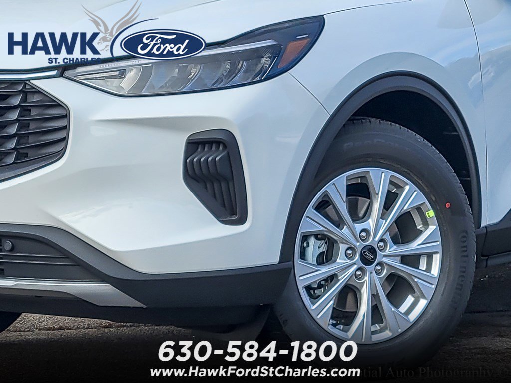 New 2026 Oxford White Ford Active® image 3