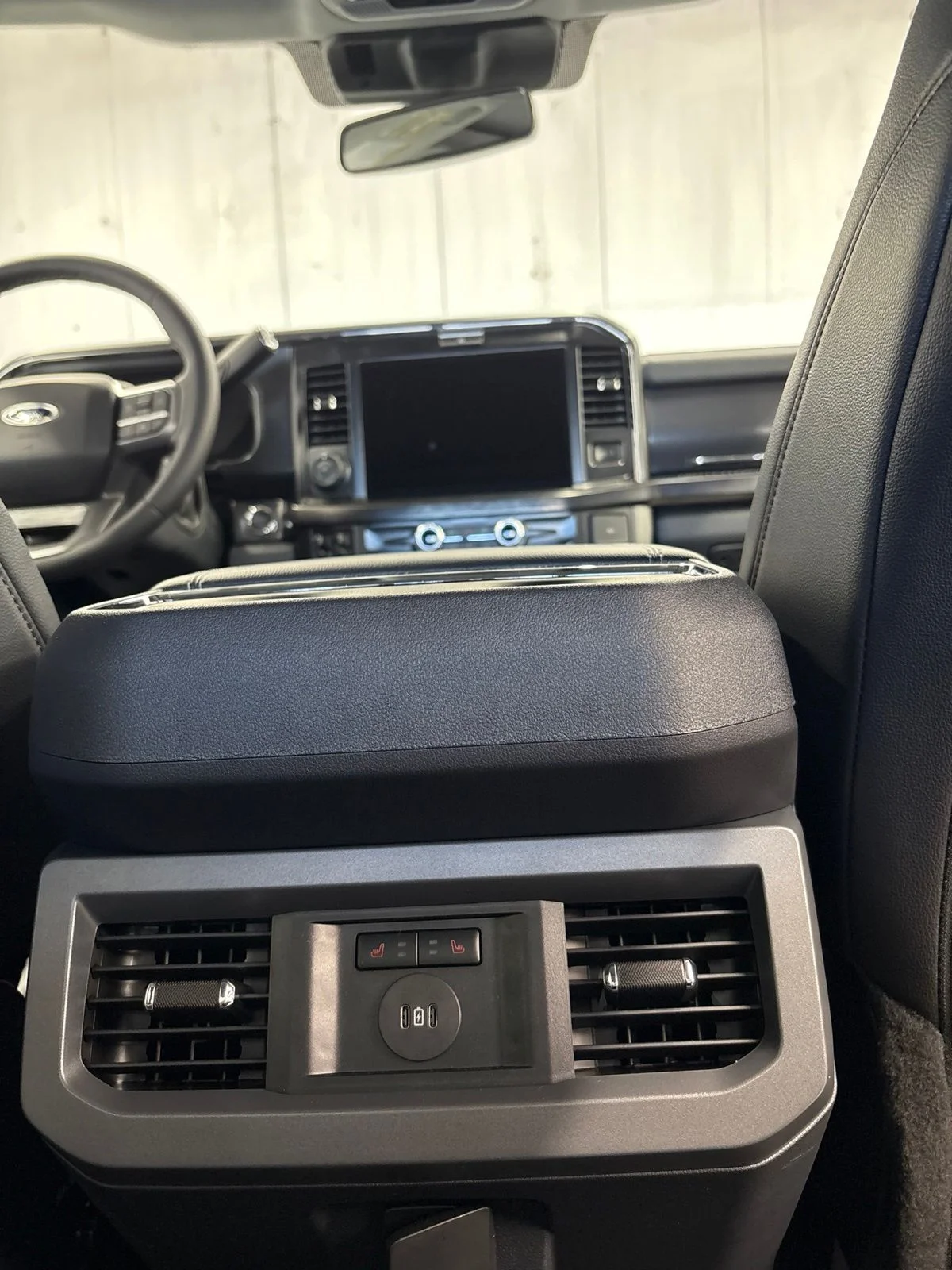 New 2026 Agate Black Metallic Ford F-350® Lariat® image 19