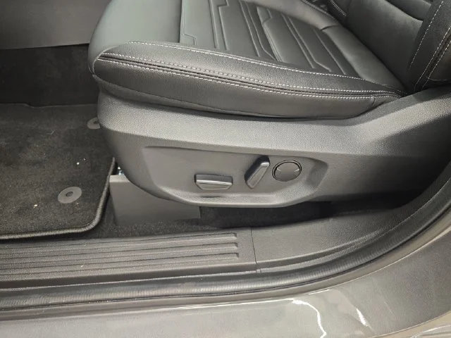 New 2026 Carbonized Gray Metallic Ford Lariat® image 39