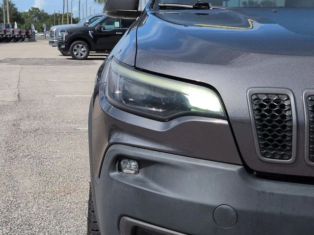 Used 2019 Granite Crystal Clearcoat Metallic Jeep Trailhawk image 10