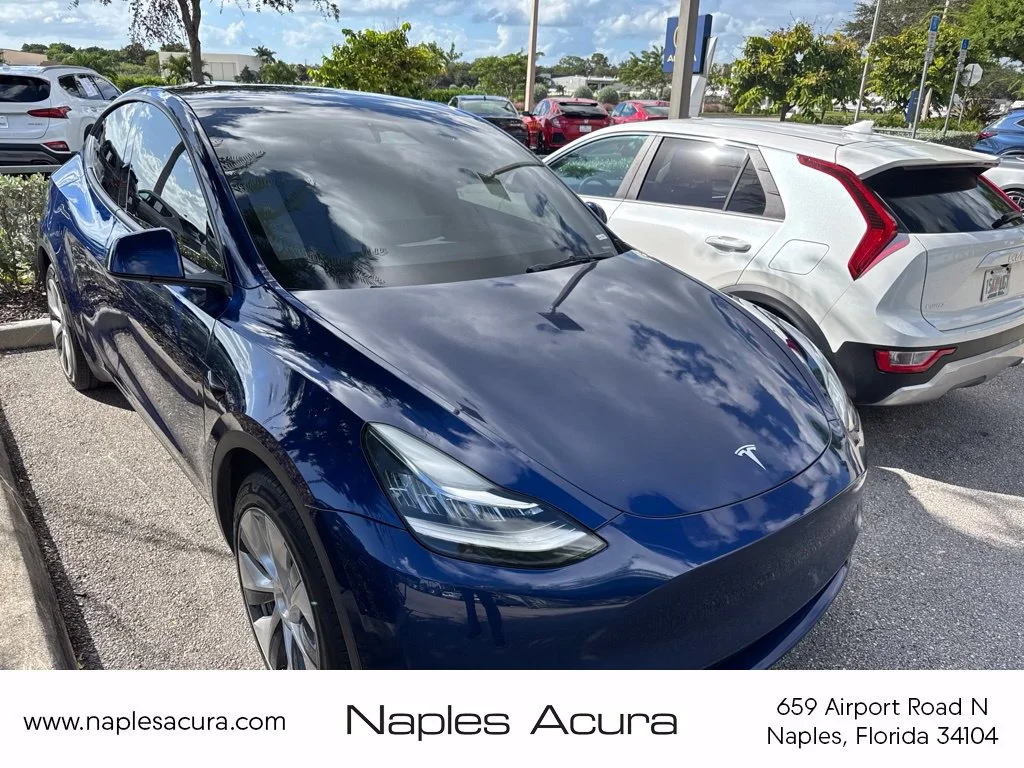 Used 2023  Tesla Long Range image 1