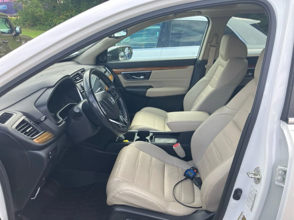 Used 2017 White Diamond Pearl Honda EX-L image 2