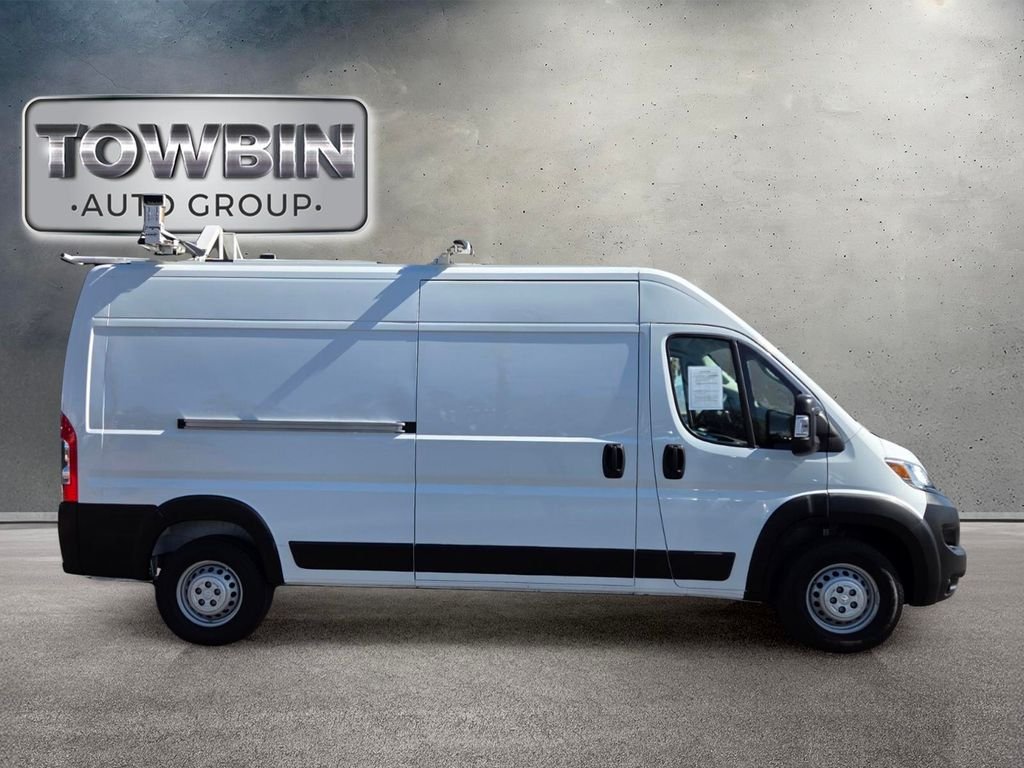 Used 2024 White Ram High Roof image 3