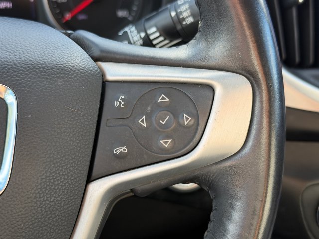 Used 2021 Gray GMC SLE image 27