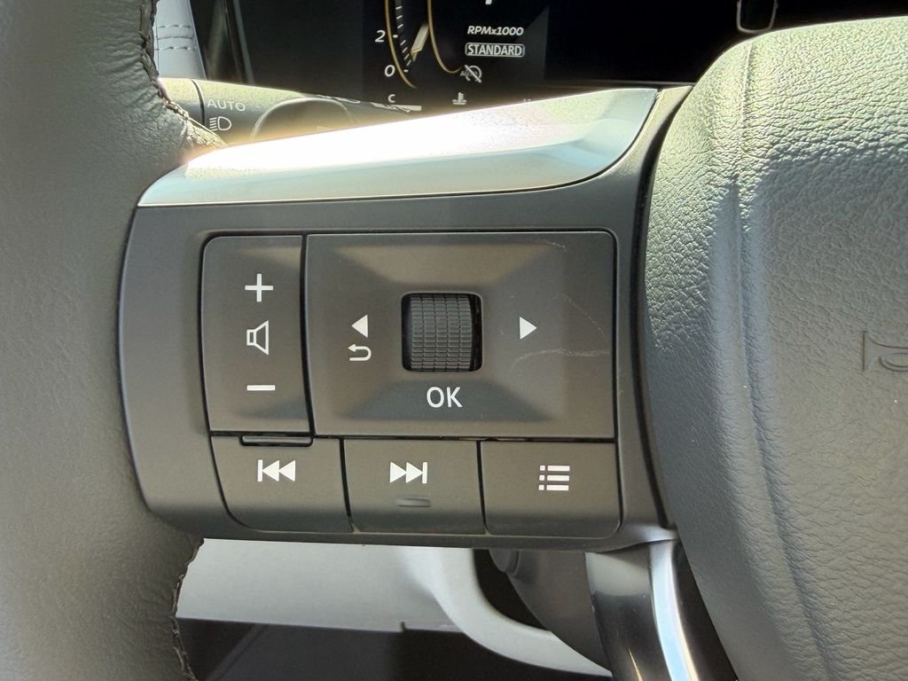 New 2027 HARBOR GRAY INFINITI Luxe FWD image 26