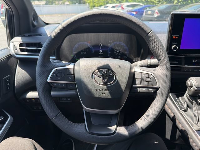 Used 2025 Black Toyota Platinum image 12