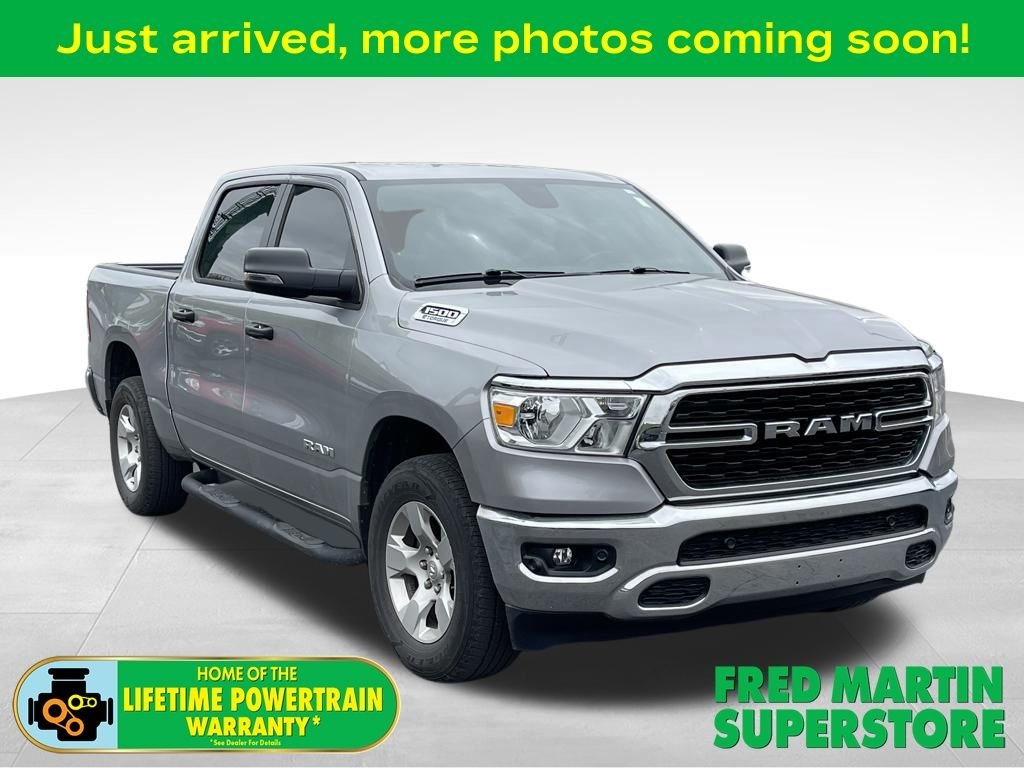 2023 RAM 1500 Big Horn/Lone Star 4x4 Crew Cab 5'7's photo