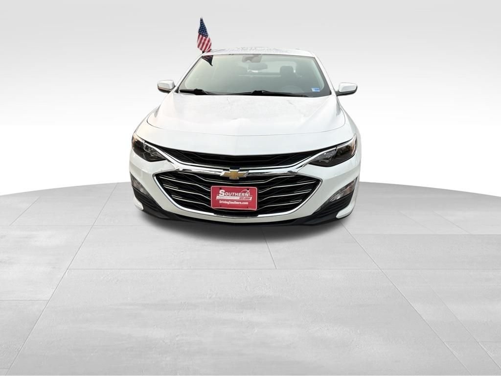 Used 2023 White Chevrolet LT image 2
