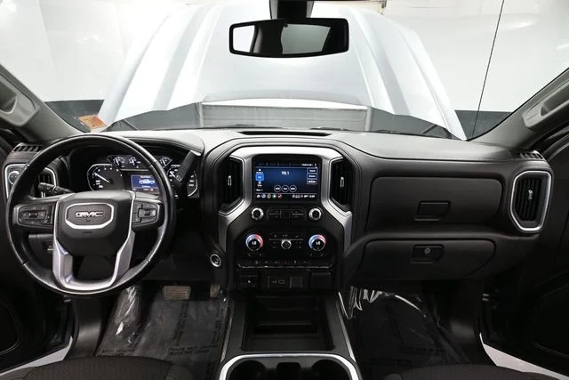 Used 2021 Silver GMC Elevation image 19