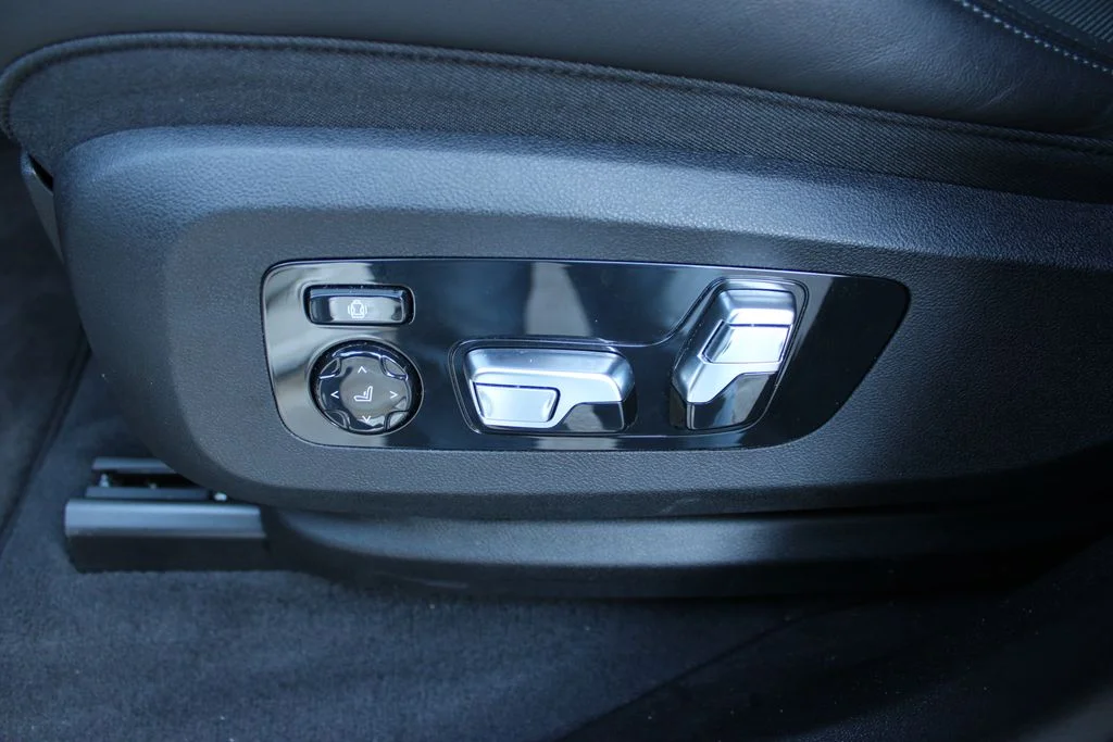 2023 BMW XM Base - Photo 28
