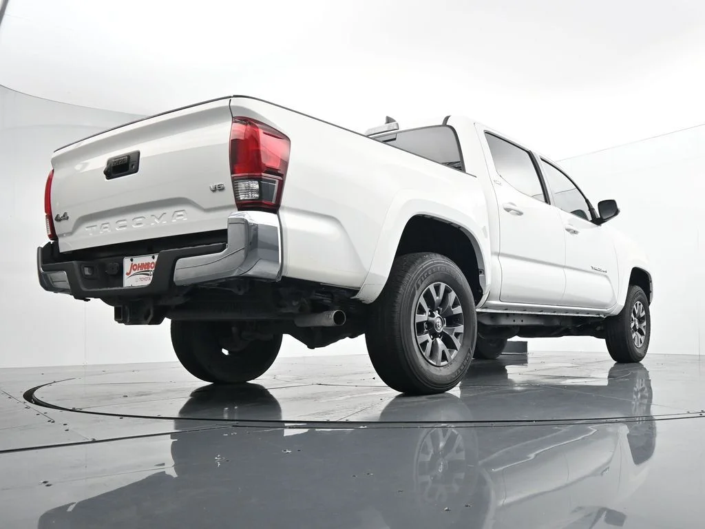 Used 2023 White Toyota SR5 image 32