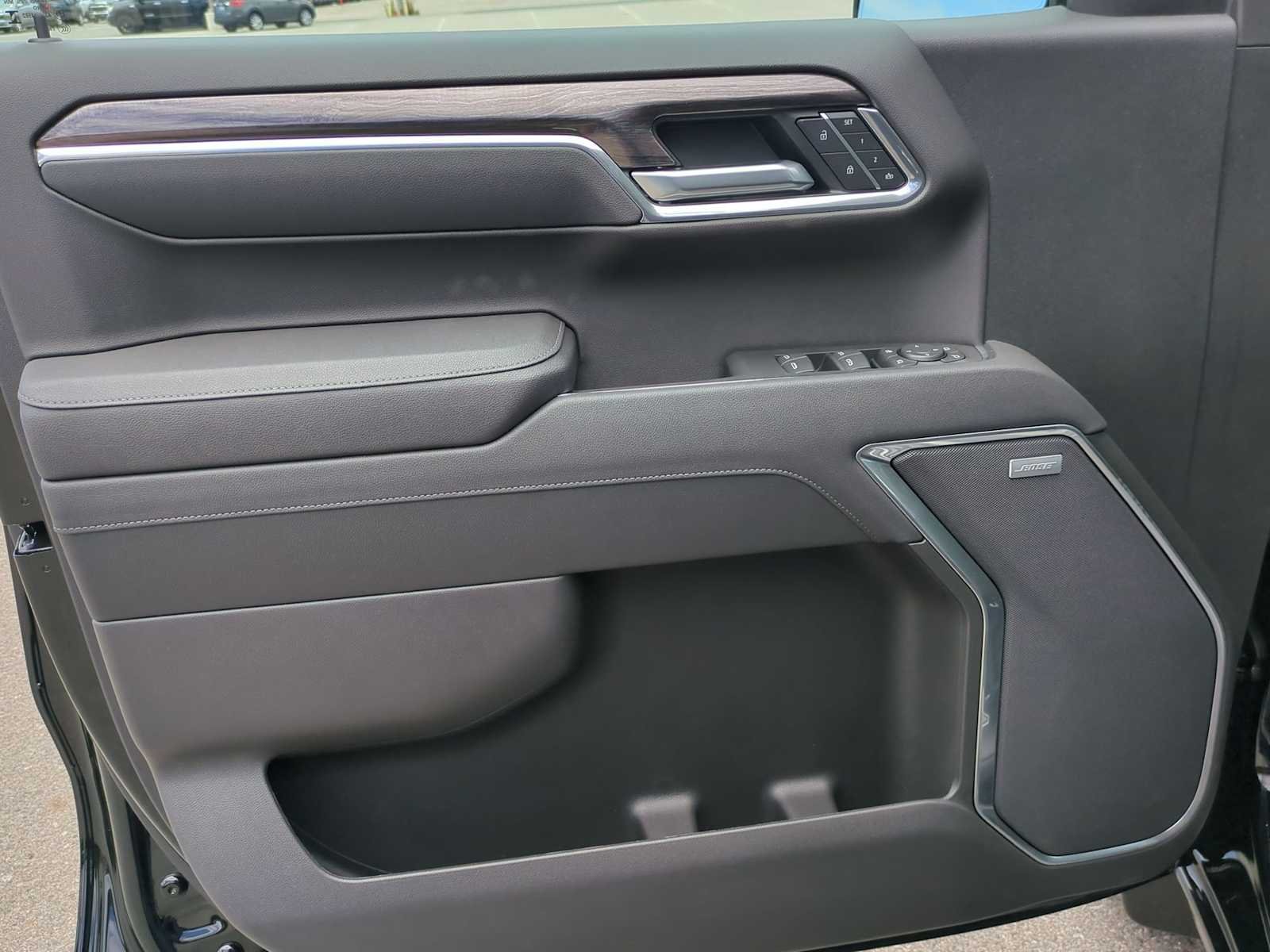 2026 Chevrolet Silverado 1500 LTZ - Photo 10