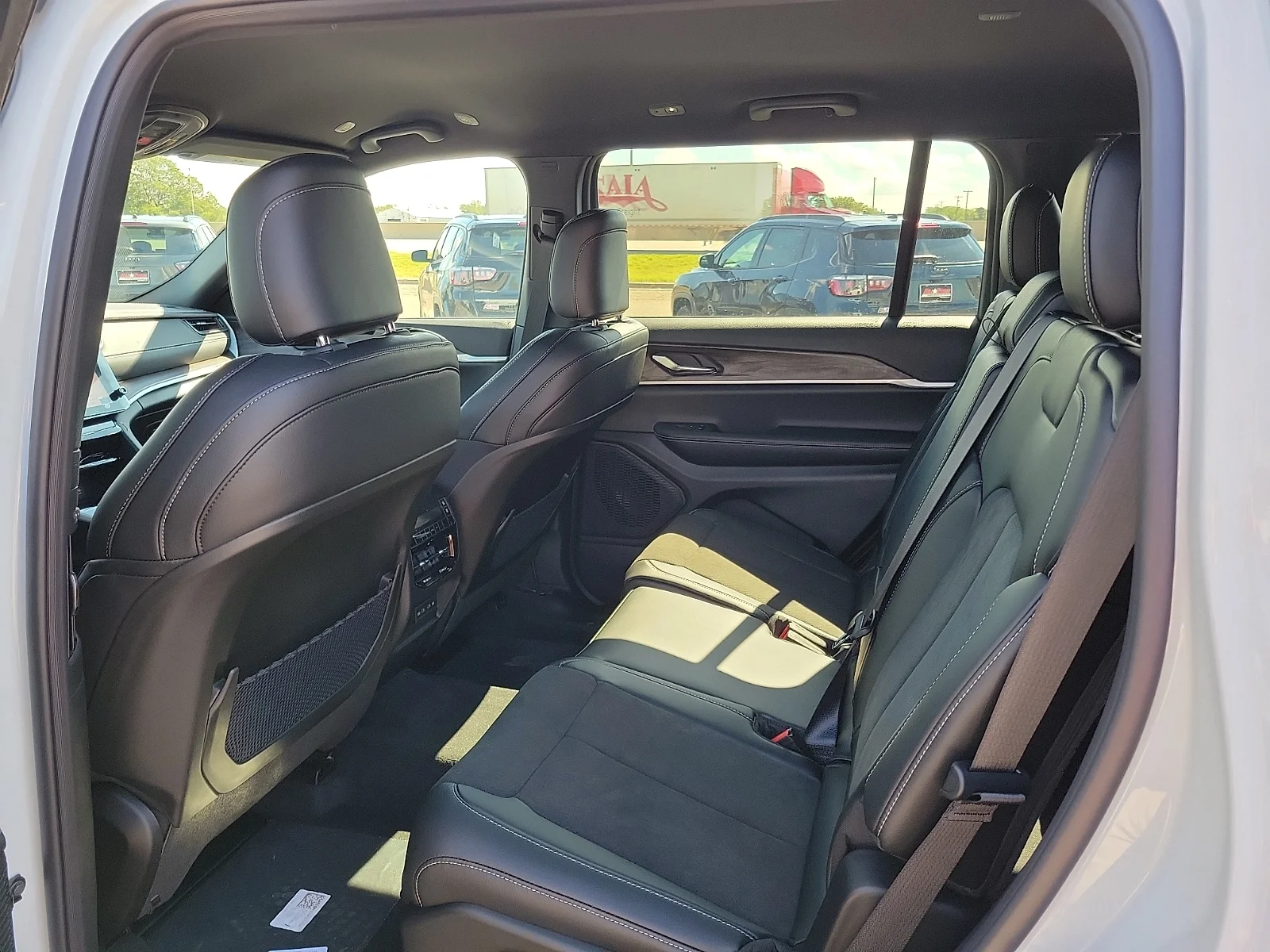 New 2027 Bright White Jeep L LAREDO ALTITUDE 4X2 image 9