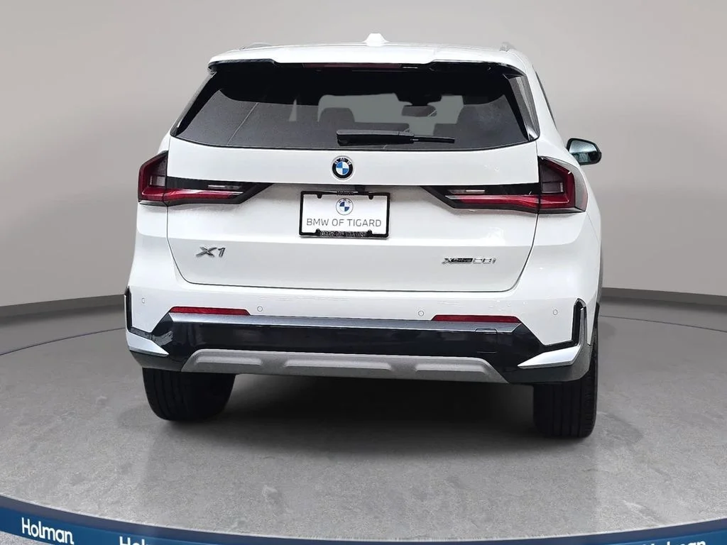Used 2024 Alpine White BMW xDrive28i image 7