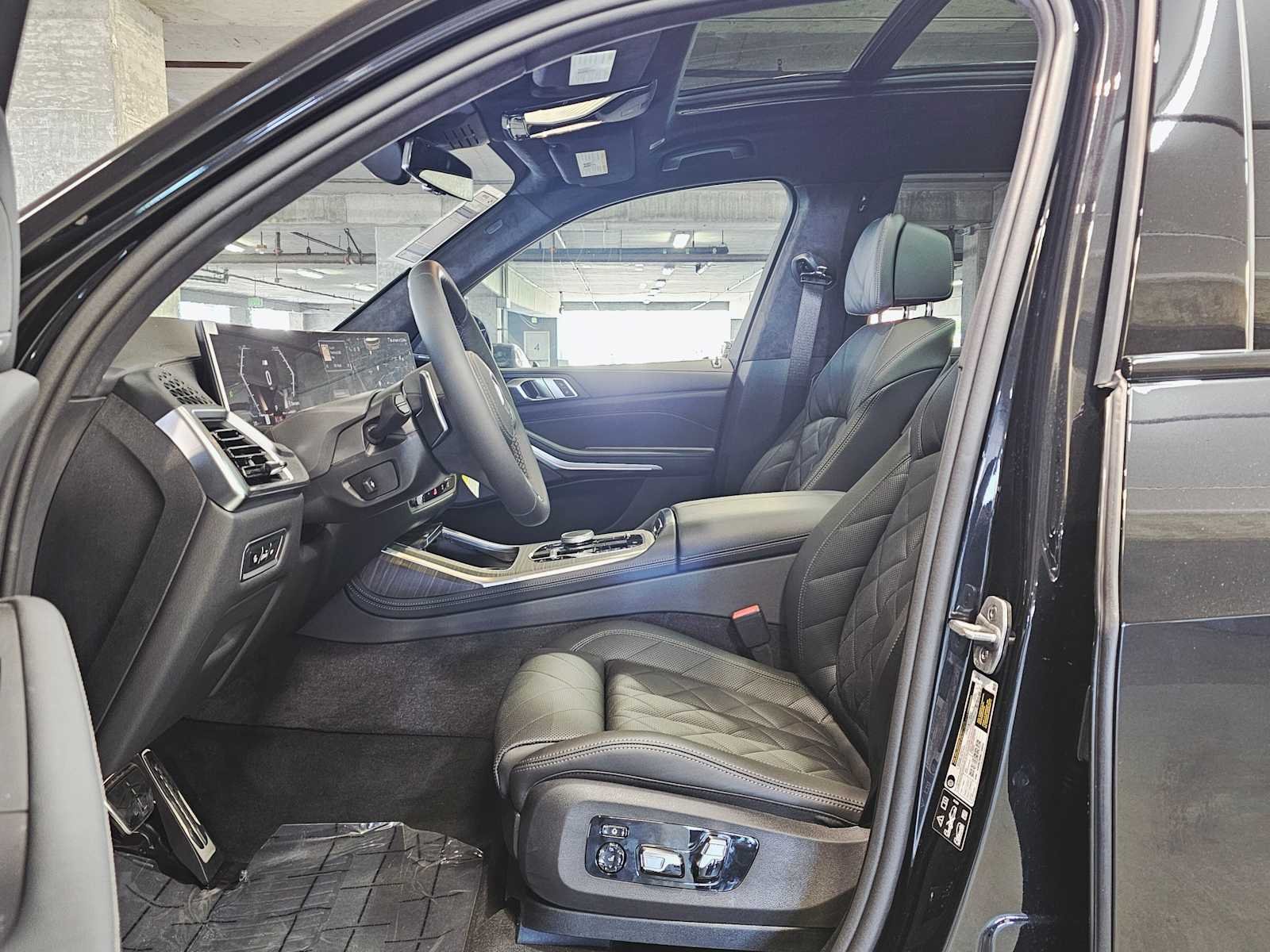 2026 BMW X7 40i - Photo 23