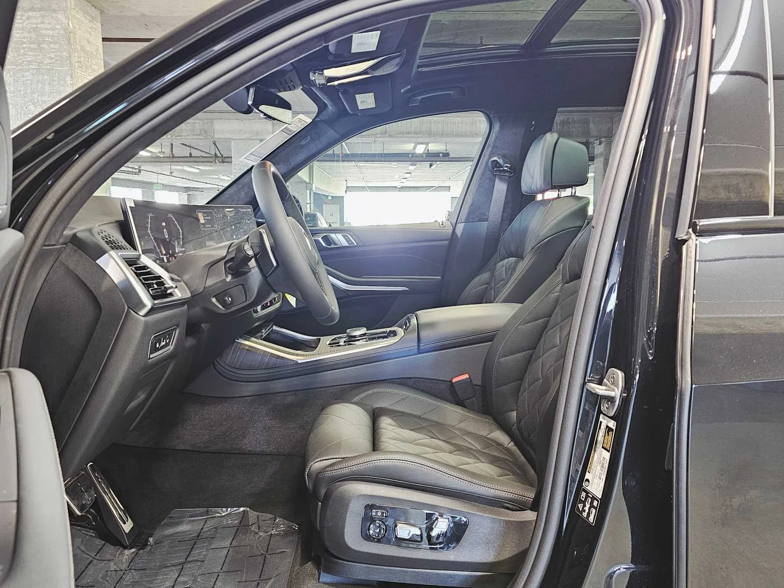 2026 BMW X7 40i - Photo 23