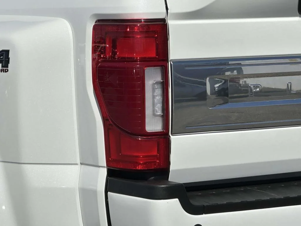 Used 2022 Star White Metallic Tri-Coat Ford Platinum image 12