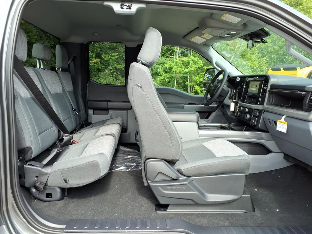New 2026 Carbonized Gray Metallic Ford F-350® XLT image 16