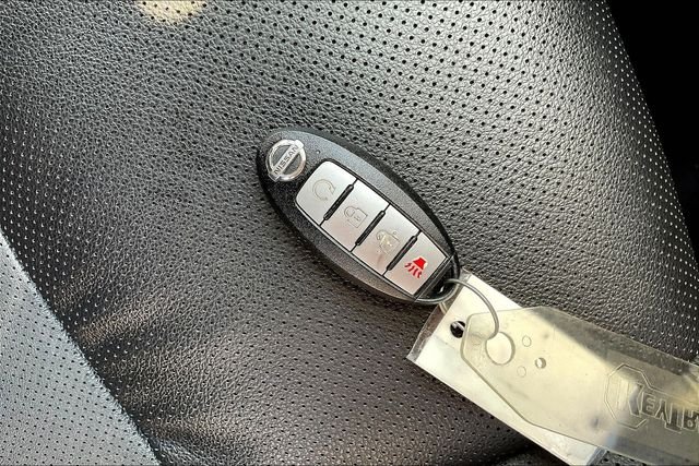 Used 2022 Gray Nissan SL image 36
