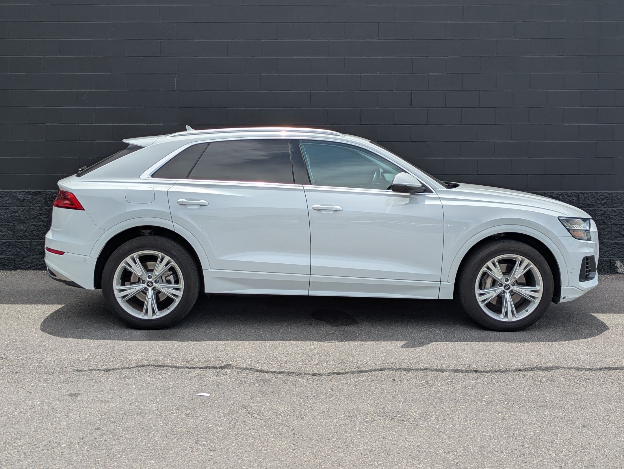 Used 2023 Glacier White Audi Premium image 4