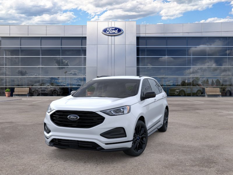 New 2023 Oxford White Ford SE image 2
