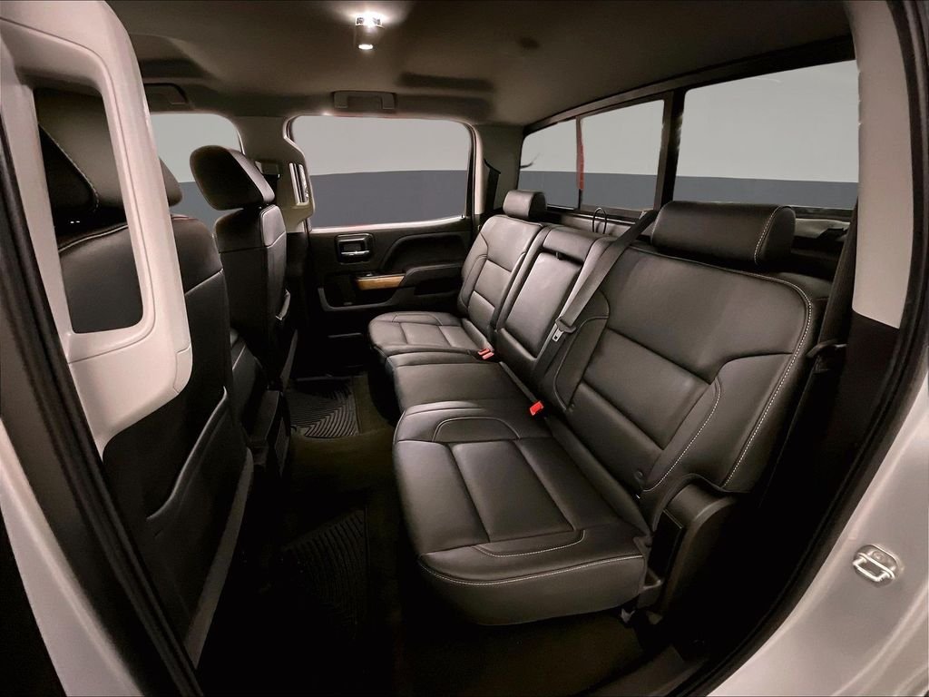 Used 2018 Silver Chevrolet LTZ image 31