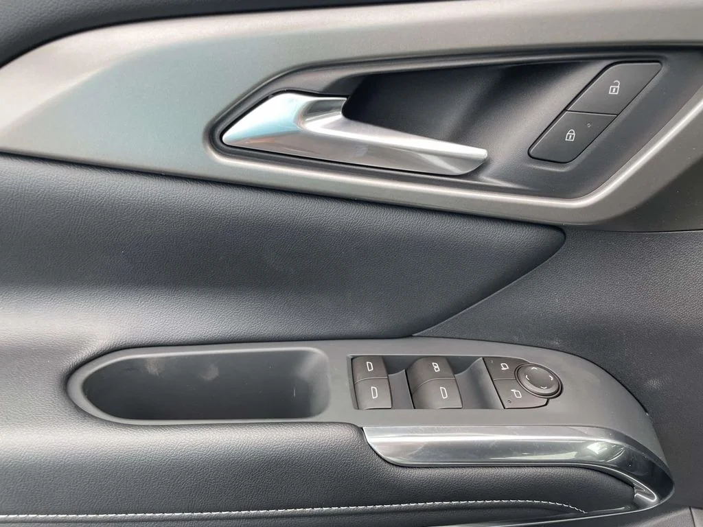 New 2026 Sterling Gray Metallic Chevrolet LT image 19