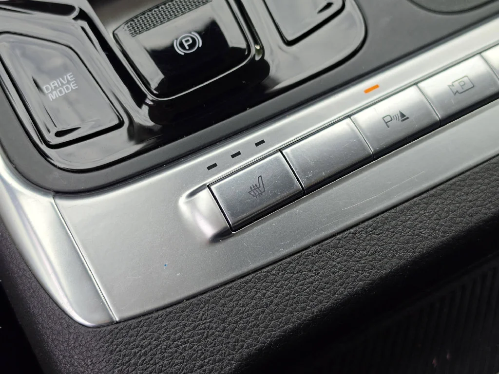 Used 2025 White Kia EX image 38
