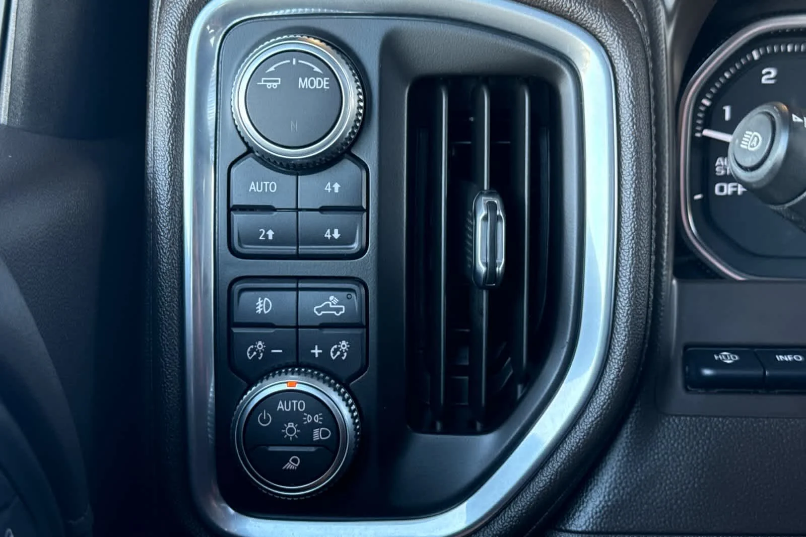 Certified Used 2020 Onyx Black GMC Denali image 28