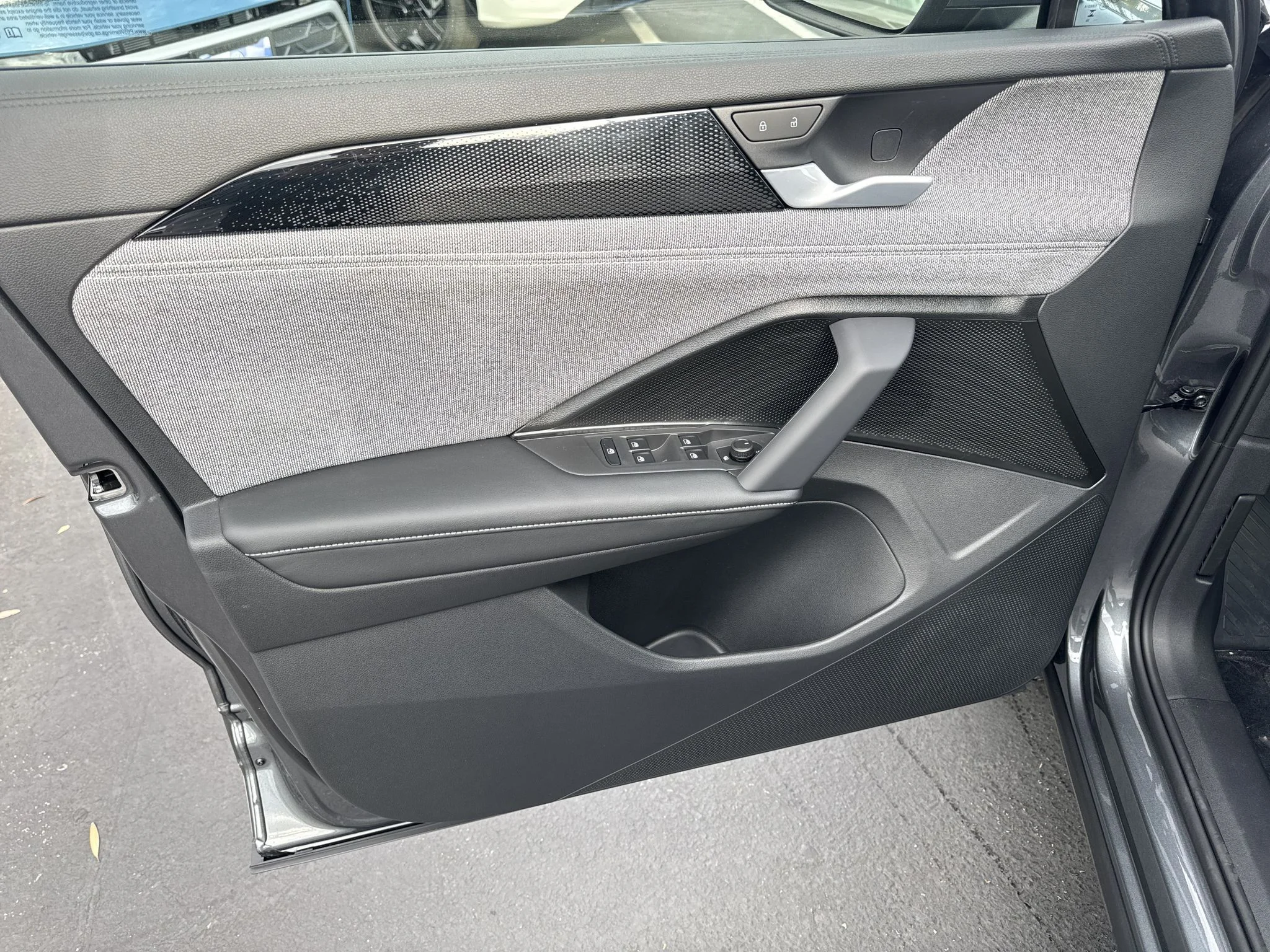 New 2026 Platinum Gray Metallic Volkswagen S image 12