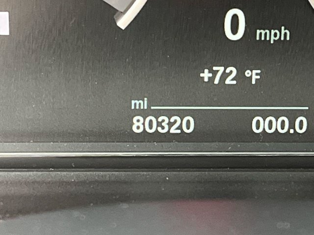 Used 2018  BMW CS image 15