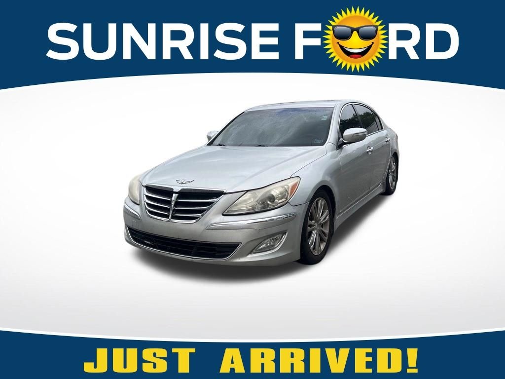 Used 2013 Silver Hyundai 3.8 image 1