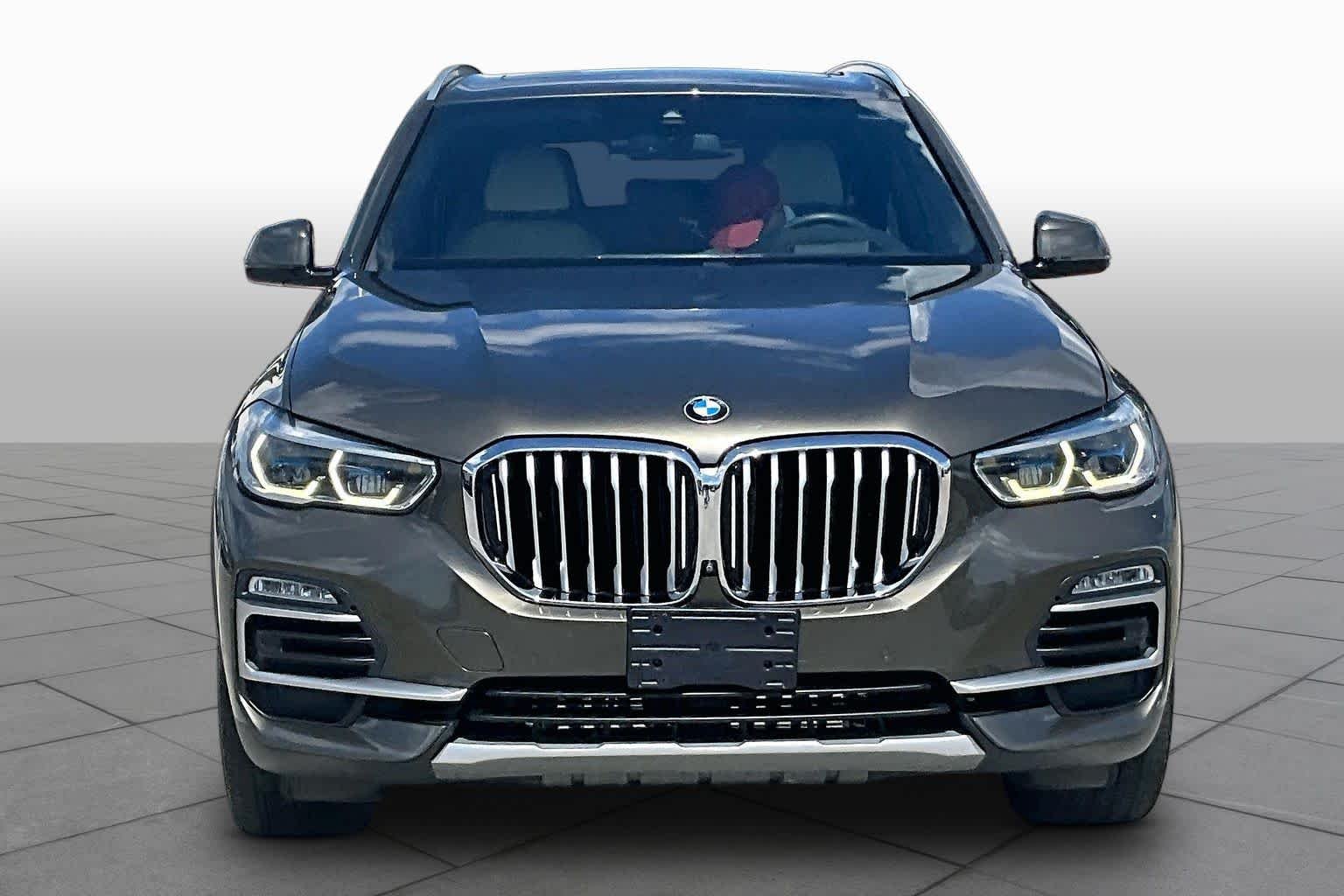 Used 2021 Manhattan Green Metallic BMW sDrive40i image 3