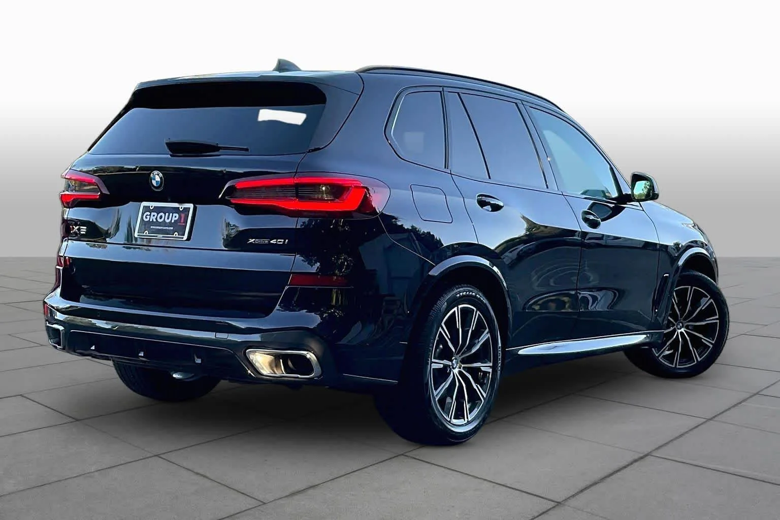 Used 2022 Carbon Black Metallic BMW xDrive40i image 12
