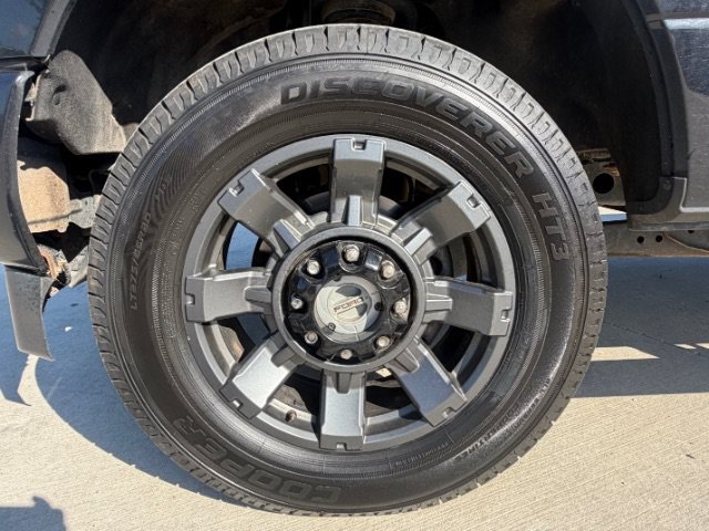 Used 2019 Black Ford LARIAT image 10