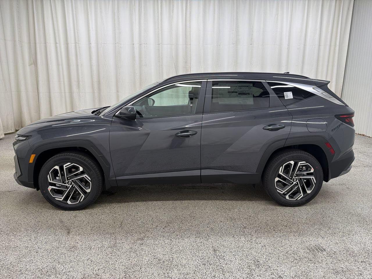 New 2026 Ecotronic Gray Hyundai SEL Plus AWD image 6