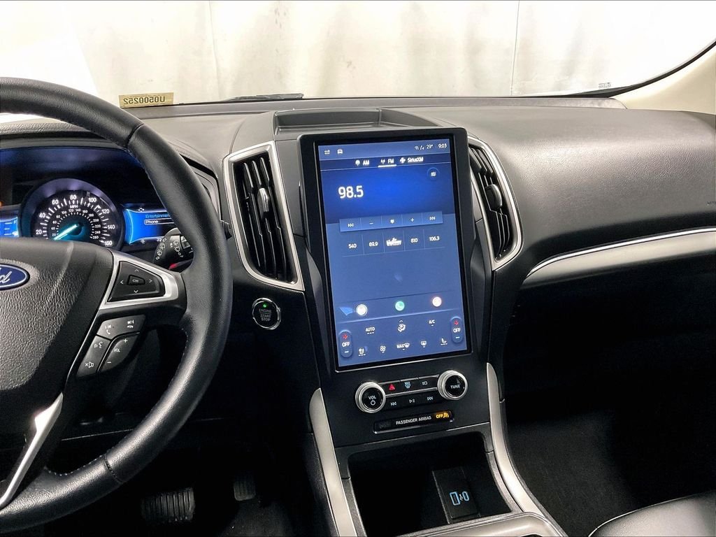 Used 2022 Oxford White Ford SEL image 18
