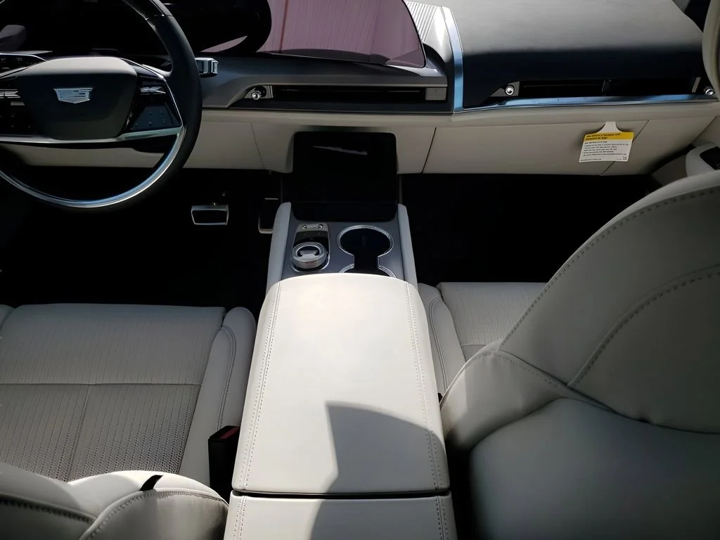 2026 Cadillac VISTIQ Sport - Photo 27