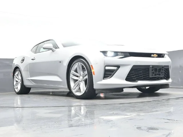 Used 2018 Silver Chevrolet SS image 30