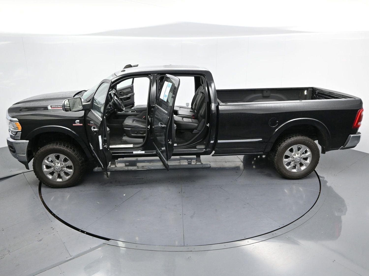 Used 2022 Diamond Black Crystal Pearlcoat Ram Limited image 39