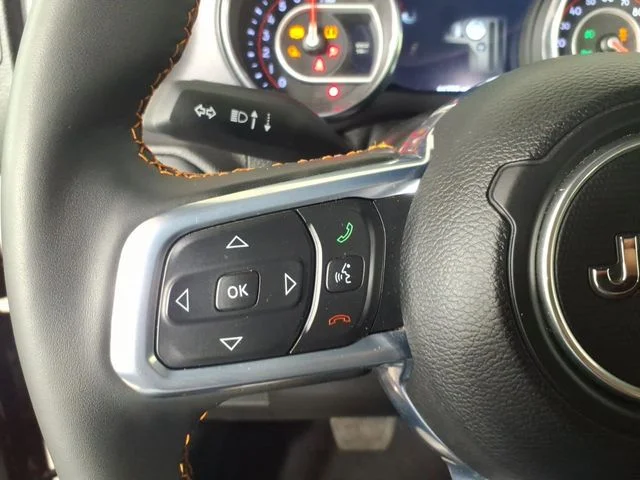 Used 2021 Red Jeep Mojave image 19