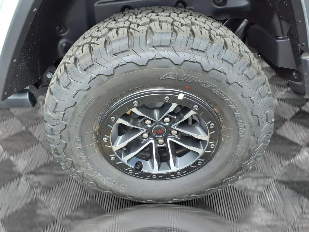 New 2027 Earl Clearcoat Jeep Rubicon X image 19